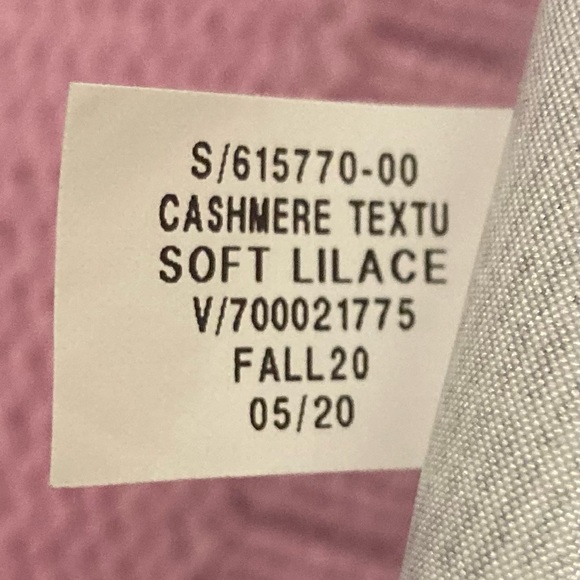 Banana republic, heavy lavender cashmere sweater, Size XS - Picture 7 of 8